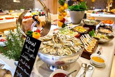 Holiday Inn & Suites Saigon Airport by IHG – Foto 13